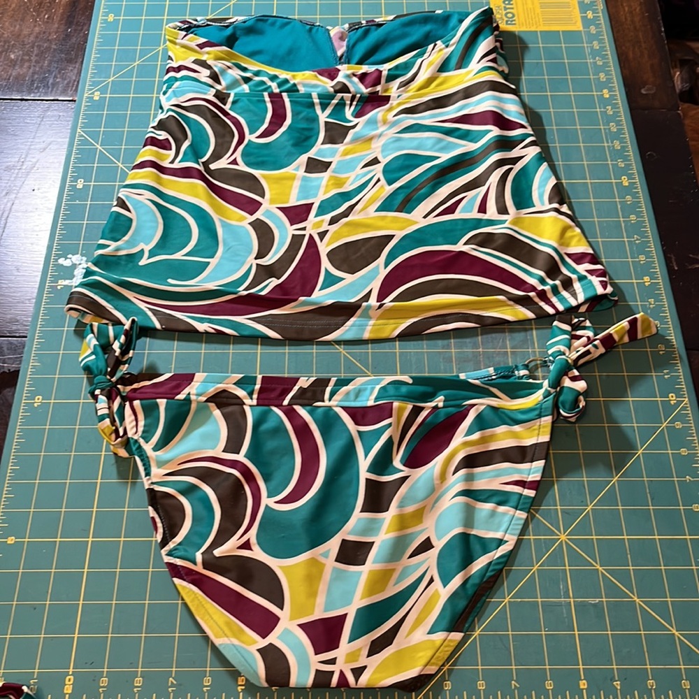 Mossimo swimwear 3 piece suit - Picture 3 of 4